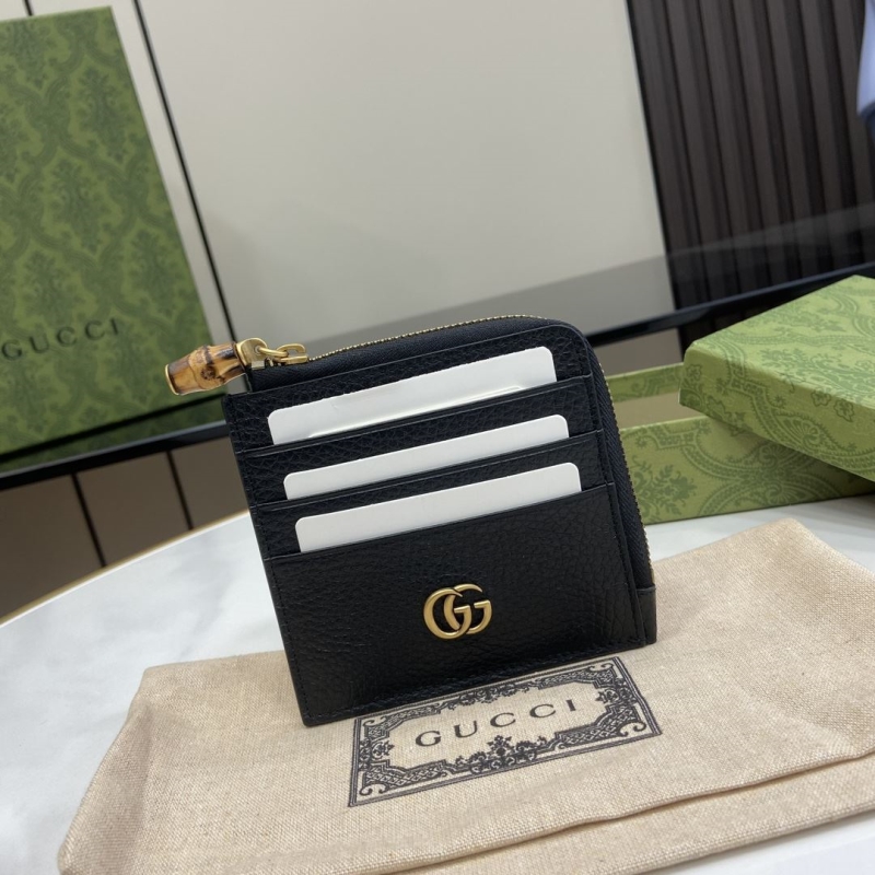G*u*i wallets & purse